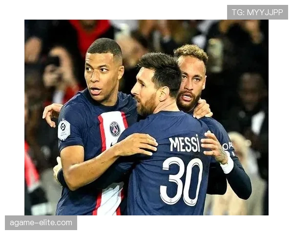 姆巴佩vs梅西：世界杯表现与球王权杖差距解析