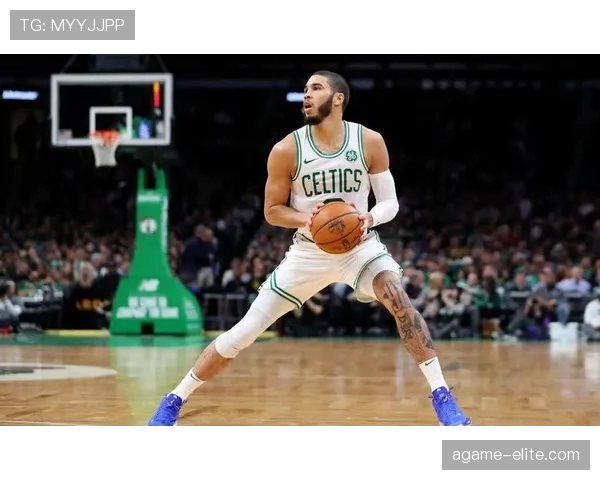 塔图姆季后赛提升单打效率显著拉开对手防线